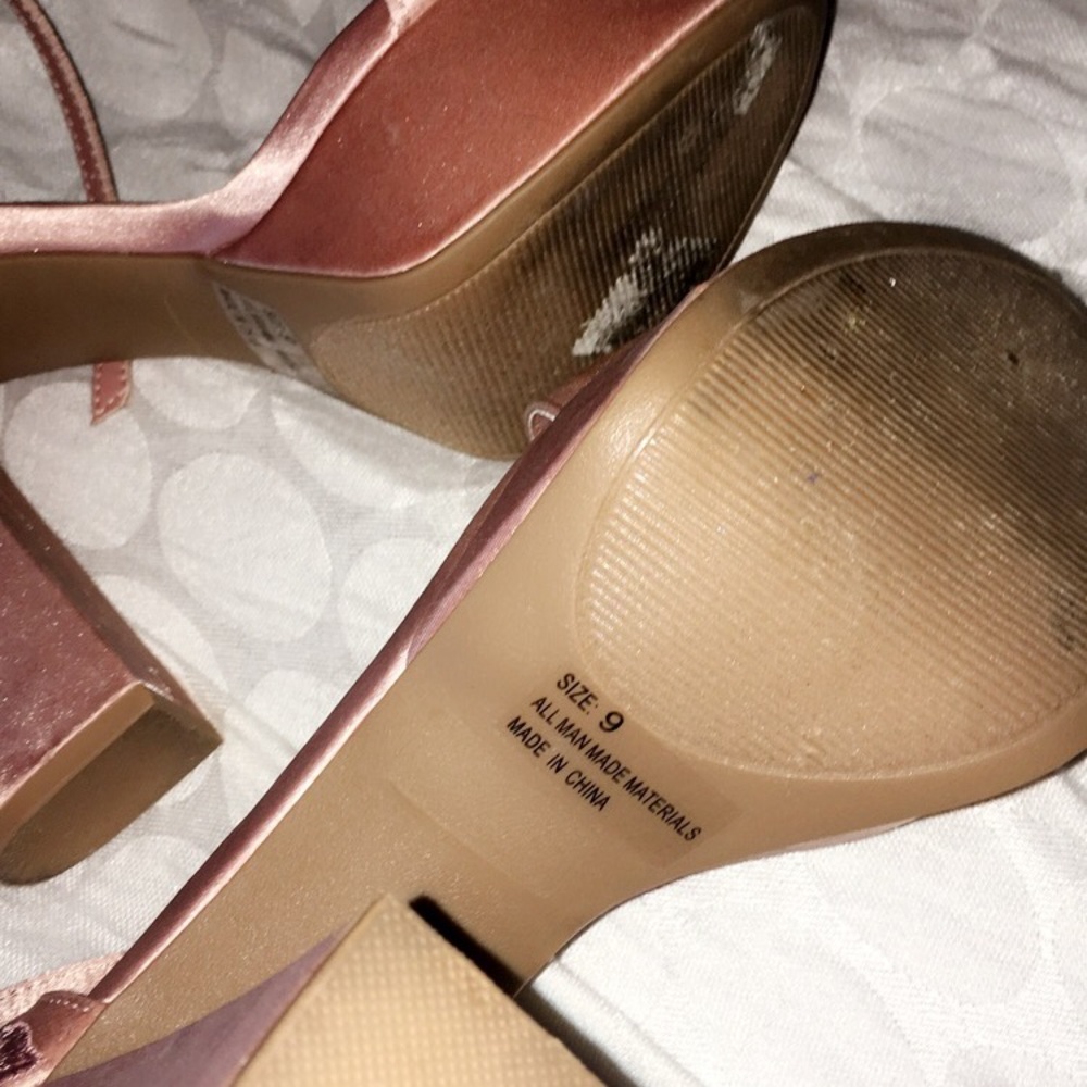 Heels - Picture 3 of 3